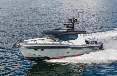 加拿大高定制鋁合金游艇tactical 40 express,難得的精品