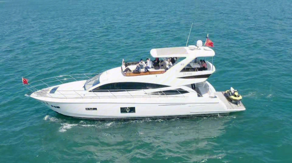 大連游艇 碧海藍(lán)天間的奢華婚禮新體驗(yàn)