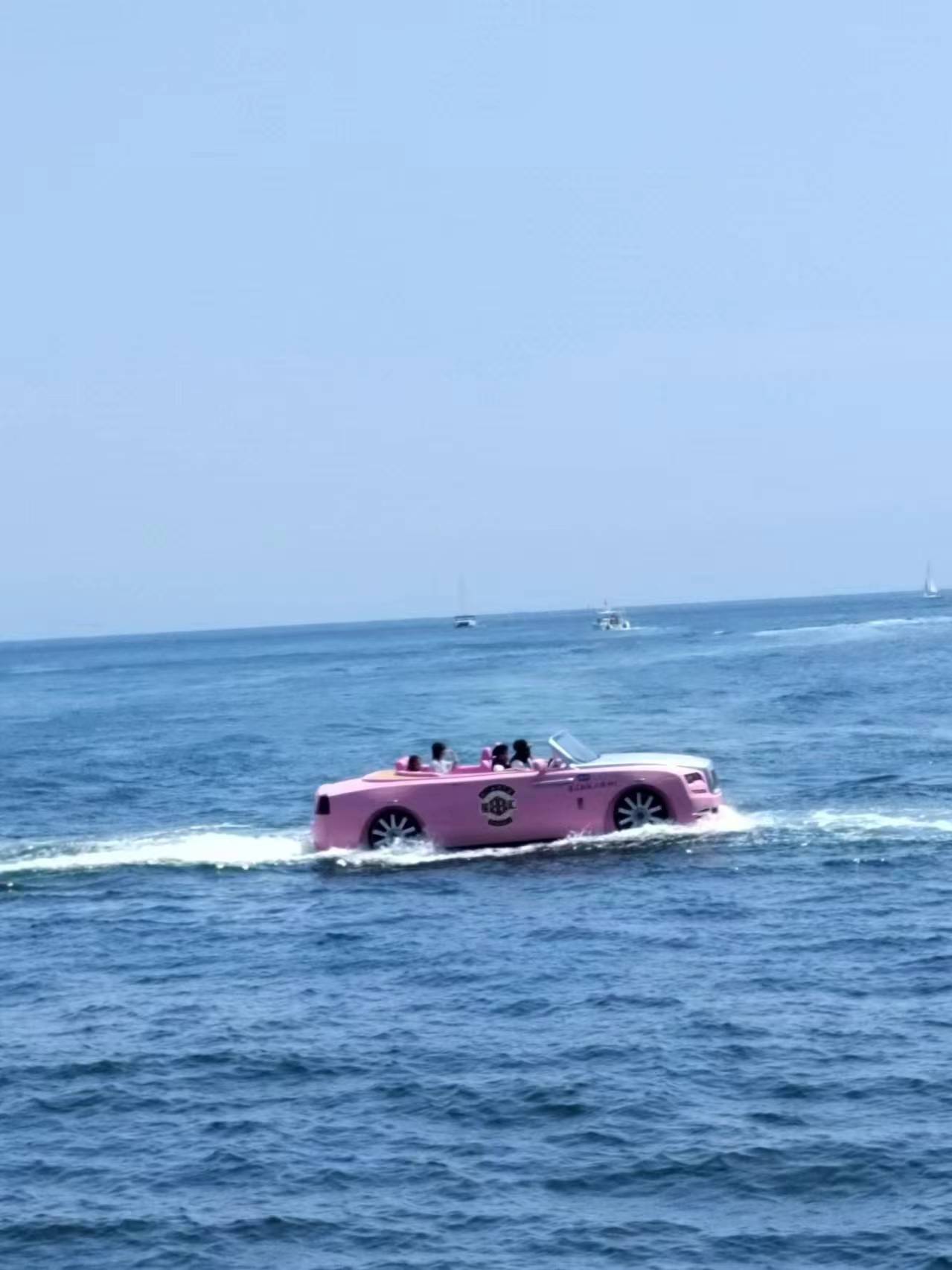 你以為這是外國？這里是大連東港游艇碼頭！